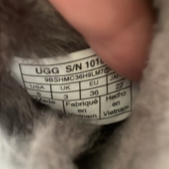 NWOB Ugg Constantine Satin Ribbon Gray Women’s Boots sz 5 - Picture 9 of 10